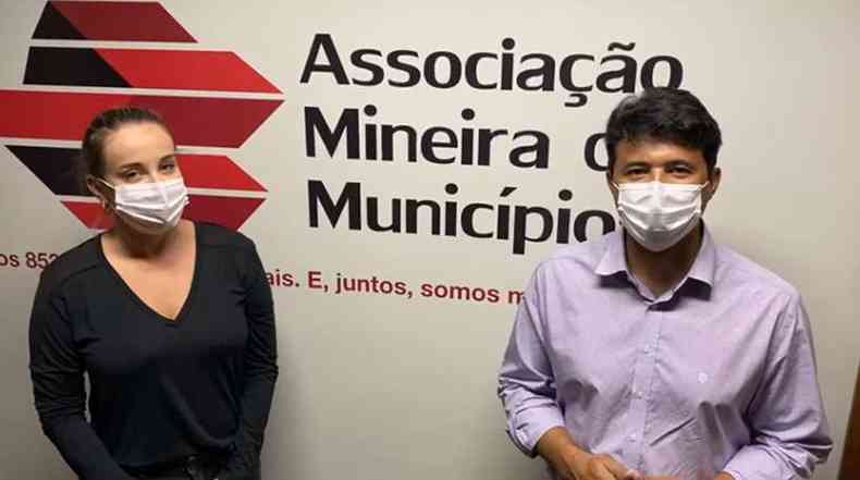 A vice-prefeita Adriana Prado e o prefeito Eugnio Vilela foram at a AMM para confirmar a adeso(foto: Reproduo vdeo/Prefeitura de Formiga)