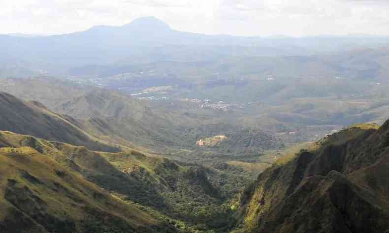 Serra do Curral em local onde empreendimento minerrio foi aprovado pelo governo estadual