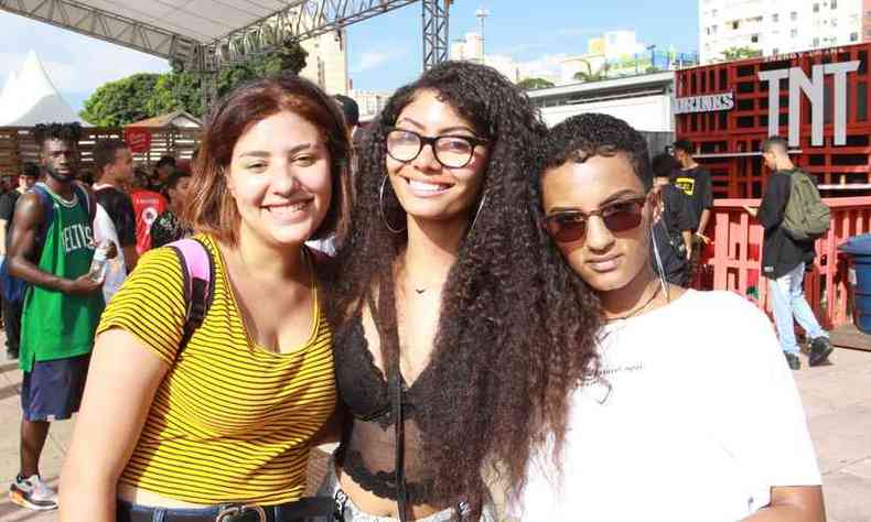 As amigas Larissa, Iza e Luar destacam a importncia do papel da cultura hip hop contra o preconceito(foto: Edsio Ferreira/EM/D.A Press)