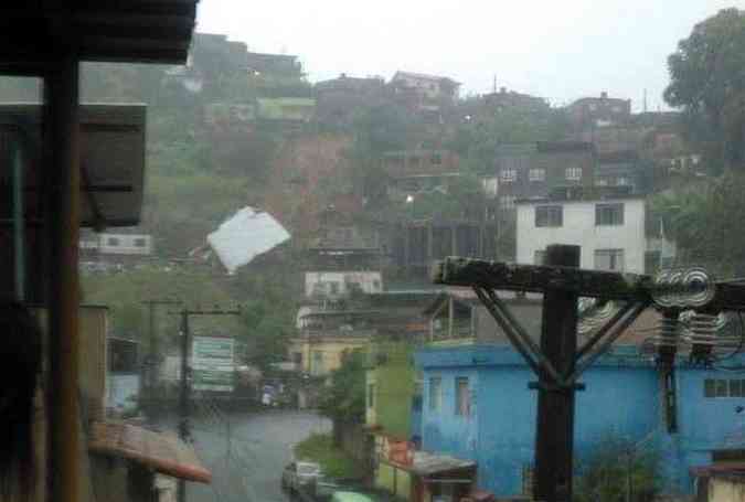 Desmoronamento no Bairro Jardim Natal provocou a 18 morte pela chuva em Minas(foto: Cristiano Castro / Arquivo Pessoal)