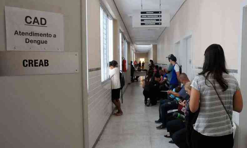 Centro exclusivo para pacientes de dengue, criado para desafogar as UPAs. Em uma semana, foram notificados 11.979 novos casos provveis da doena em BH(foto: Paulo Filgueiras/EM/D.A. Press - 27/4/19)