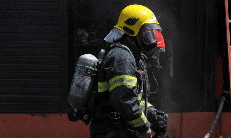 Imagem ilustrativa de militar do Corpo de Bombeiros