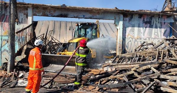  Incêndio no Cachoeirinha: 15 imóveis são interditados 