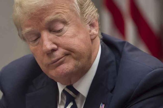 Trump recorreu a sua arma favorita - o Twitter - para se defender e negar a declaração(foto: SAUL LOEB/AFP) Trump recorreu a sua arma favorita - o Twitter - para se defender e negar a declaração(foto: SAUL LOEB/AFP)