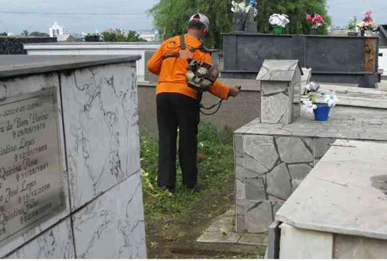 Os cemitrios sero preparados para receber os visitantes(foto: Divulgao/Prefeitura de Divinpolis)
