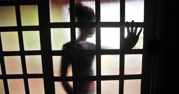  Mulher que estuprava filhos na ausência do marido é condenada a 51 anos 