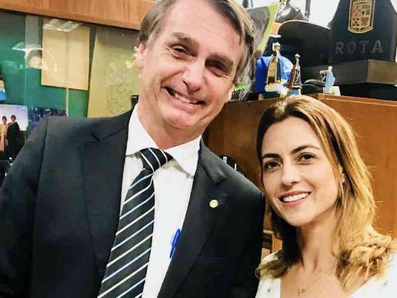 Siraya e Bolsonaro em selfie