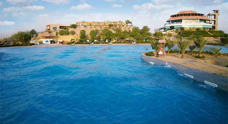 A Dreamworld Fun Lagoon é a maior piscina do mundo de água doce