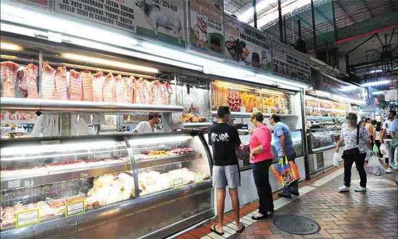 Preos das carnes caram 0,66%, em mdia, ajudando a contrabalanar as presses de alta da inflao(foto: Jair Amaral/EM/D.A Press)