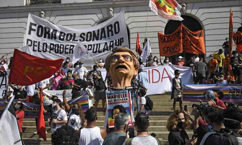 Os manifestantes foram orientados nas convocaes a usarem mscaras de proteo(foto: MAURO PIMENTEL / AFP )
