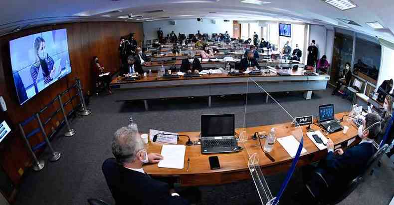 CPI suspende oitivas durante recesso, mas mantm avaliao de documentos colhidos desde 27 de abril (foto: Edilson Rodrigues/Agncia Senado)