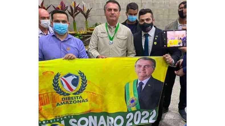 Bolsonaro participou de um programa do apresentador Sikêira JR (foto: Redes Sociais/Reprodução)