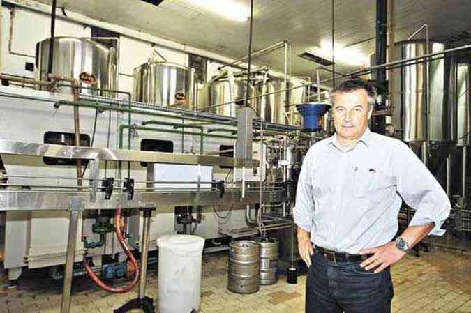 Para atender os turistas, Herwig Gangl, scio da cervejaria Krug Bier, vai investir R$ 100 mil para permitir visitao  fbrica e contratar 12 pessoas para a demanda entre junho e julho (foto: Marcos Michelin/EM/D.A Press )