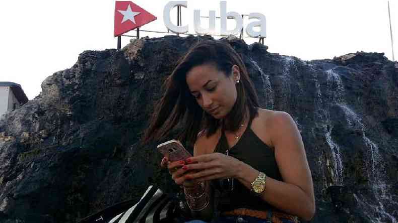 A conexo com a internet em Cuba aumentou nos ltimos anos(foto: AFP)