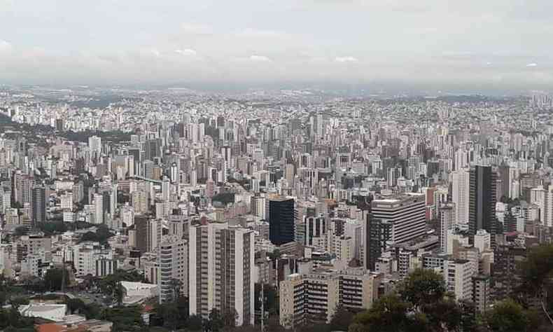 A umidade relativa do ar gira em torno dos 55%(foto: Jair Amaral/EM/D.A press)