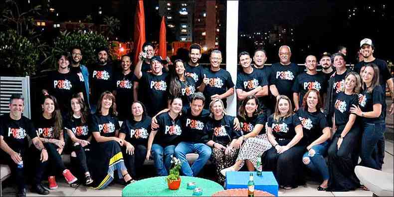 Equipe de colaboradores alia talento e esprito de luto em uma grande famlia(foto: Fotos: Perfil/Divulgao)