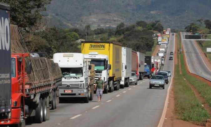 Brasil precisa investir R$ 600 bi para não ficar refém do transporte rodoviário