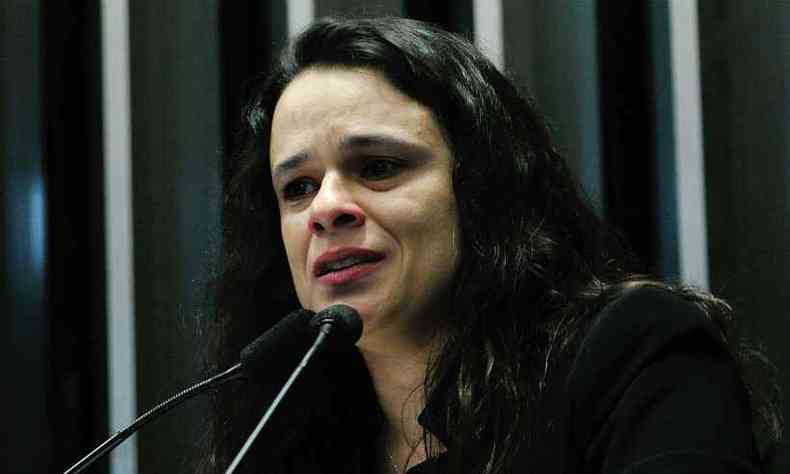 Em outro momento, Janaina disse que Jair Bolsonaro sofre perseguio(foto: Geraldo Magela/Agncia Senado)