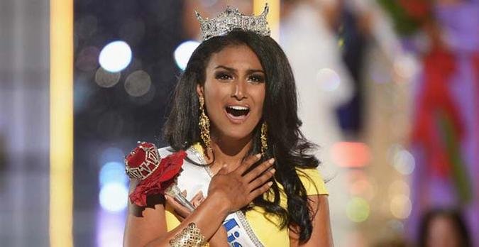 Nina Davuluri foi comparada a terroristas e escolha foi descrita como afronta aos verdadeiros americanos (foto: Michael Loccisano/Getty Images/AFP)