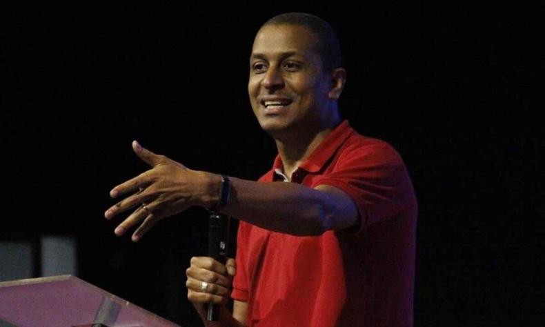Joilson da Silva de Freitas Santos, de 39 anos, foi preso pela Polcia Civil em Guarulhos, suspeito de ter abusado sexualmente de crianas e adolescentes 