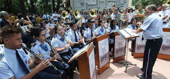 A Sociedade Musical União XV de Novembro, de Mariana, participou do Encontro de Bandas na capital(foto: Marcos Vieira/EM/D.A Press) A Sociedade Musical União XV de Novembro, de Mariana, participou do Encontro de Bandas na capital(foto: Marcos Vieira/EM/D.A Press)