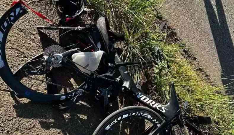 Imagem da bicicleta destruda