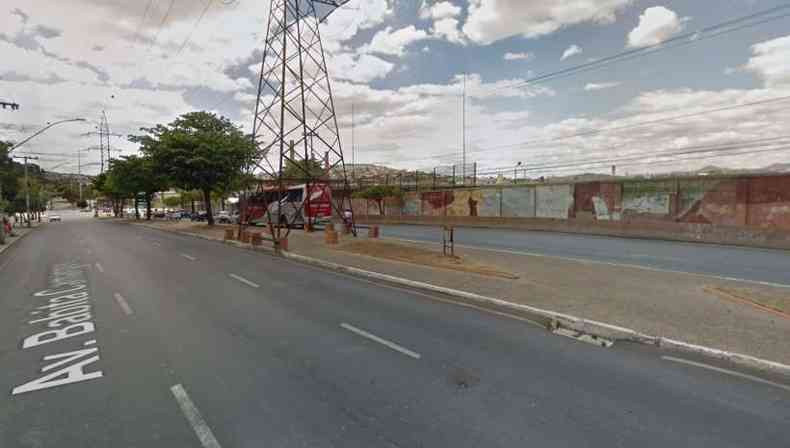 Mulher seguia para o trabalho quando acabou atacada(foto: Google Street View/Reproduo)