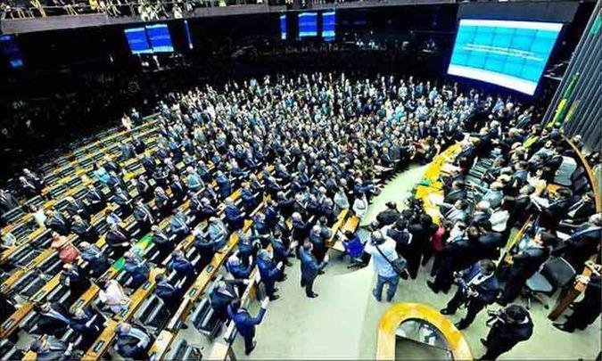 Nas costuras pol�ticas antes da elei��o, petistas e o governo tentaram, sem sucesso, um acordo com Eduardo Cunha para garantir que a presid�ncia da C�mara fosse entregue ao PT em 2017 (foto: LaycerTomaz/Ag�ncia C�mara)