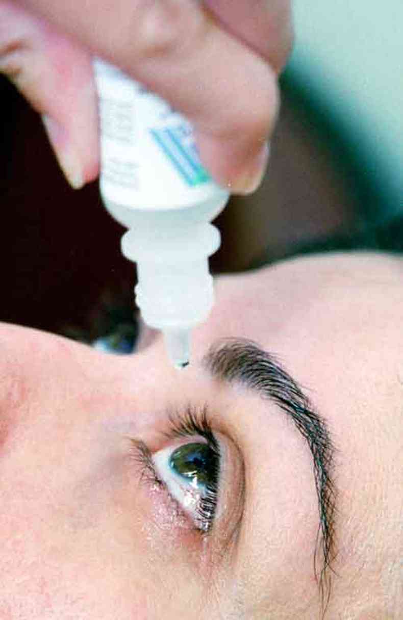 Sndrome do olho seco  comum no vero, mas colrios s devem ser usados com recomendao mdica (foto: Leticia Abras/EM/d.a pRESS)