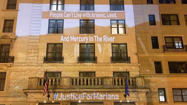 #JusticeForMariana: projees no prdio da mineradora, em Washington