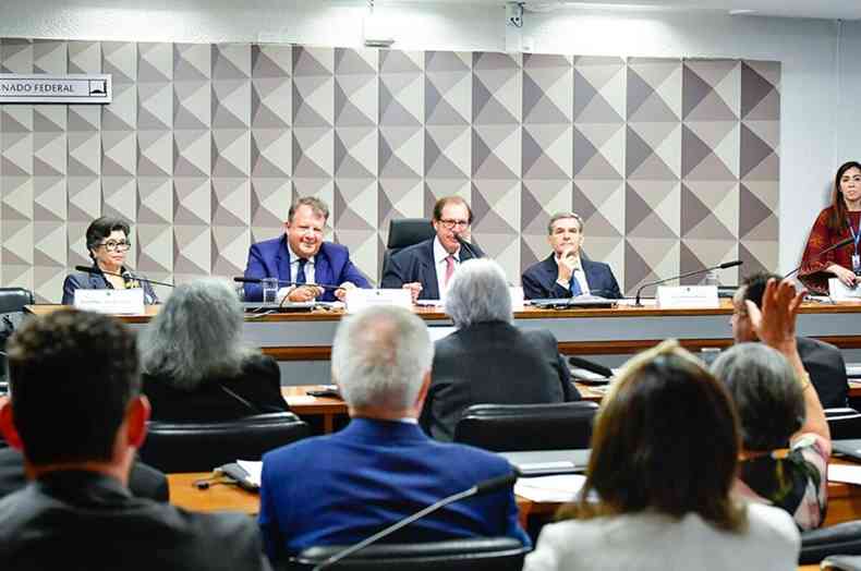 Reunião de comissão de juristas nomeada para atualização do Código Civil