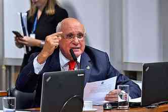 O relator, Lasier Martins, defendeu aprovao do texto (foto: Geraldo Magela/Agncia Senado )