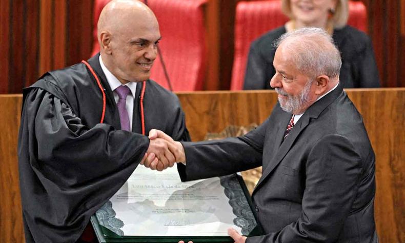 O presidente Luiz Incio Lula da Silva e o presidente do TSE, Alexandre de Moraes: discursos pela democracia