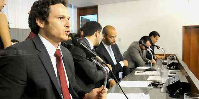 Fred Costa foi o deputado que mais retirou projetos prprios. Foram 27. Um dos motivos, segundo ele, foi a existncia de lei sobre o tema.(foto: Guilherme Dardanhan/ALMG /Divulgao)