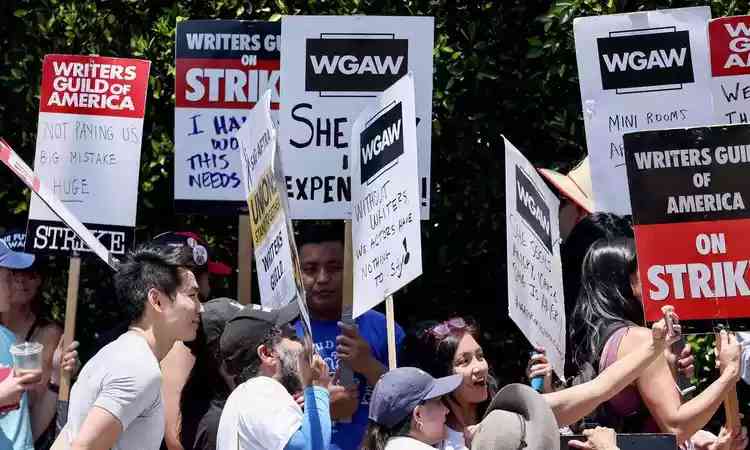 Trabalhadores envolvidos na produo cinematogrfica fizeram diversos atos de protesto em Hollywood