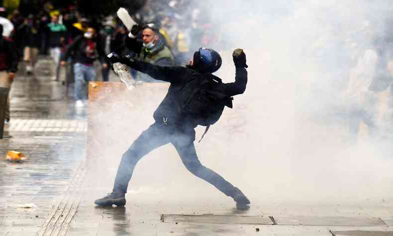 Colmbia j tem 24 pessoas mortas em protestos contra o governo do presidente Ivn Duque(foto: AFP/Juan BARRETO)