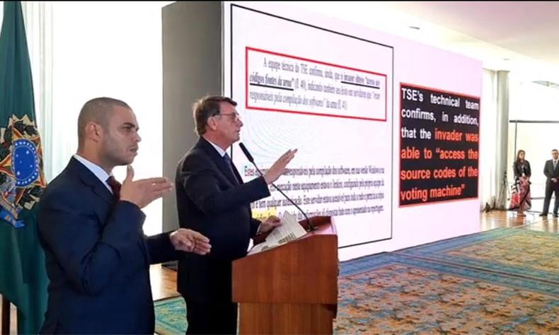 Jair Bolsonaro em reunio com embaixadores