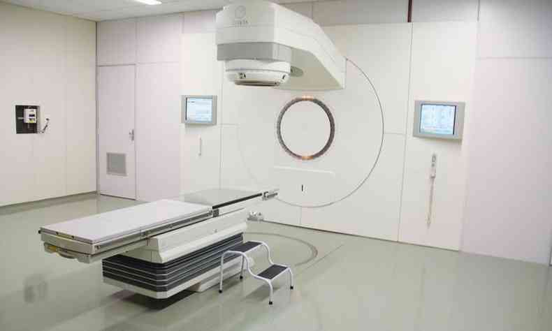 Novo equipamento trata com preciso determinados tipo de cncer(foto: Hospital da Baleia/Divulgao)