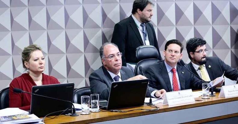 O l�der do governo no Senado, Fernando Bezerra, tem a miss�o de articular aprova��o das PECs (foto: MICHEL JESUS/C�MARA DOS DEPUTADOS)