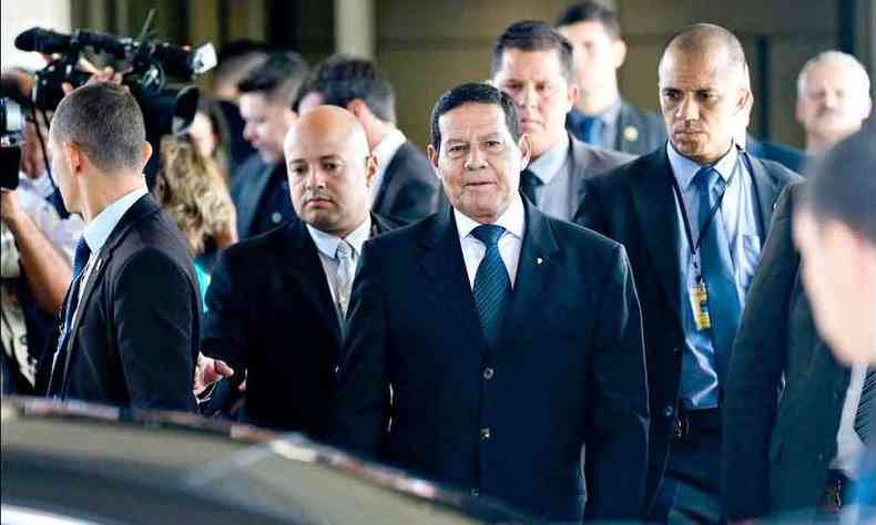 O vice-presidente, general Hamilton Mouro  visto em alguns meios como tutelador do governo(foto: Jos Cruz/ABR 29/1/13)