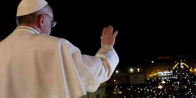 Papa Francisco I j representa um marco na histria da Igreja Catlica(foto: AFP PHOTO/OSSERVATORE ROMANO)