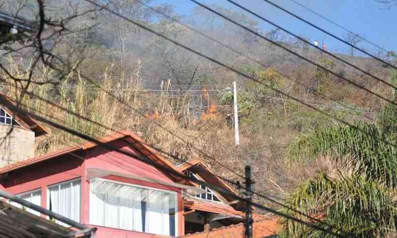 Incndio no Bairro Mangabeiras, em BH(foto: Gladyston Rodrigues/EM/D.A Press)