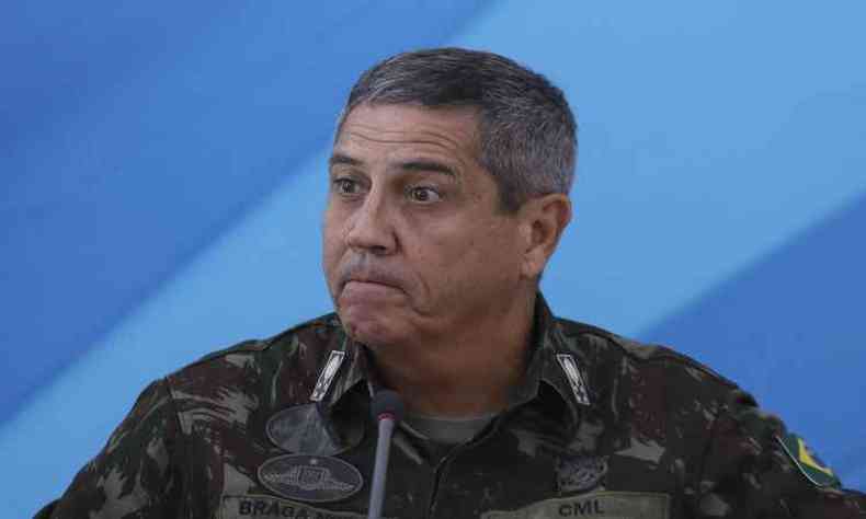 General Walter Souza Braga Netto vai liderar interveno no Rio de Janeiro; exrcito ser responsvel por toda segurana da cidade(foto: Srgio Lima/AFP.)
