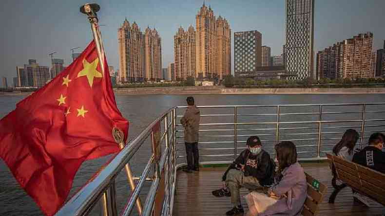 Pesquisadores brasileiros avaliam os possveis impactos da crise global gerada pelo novo coronavrus sobre as relaes Brasil-China(foto: ROMAN PILIPEY/Getty)