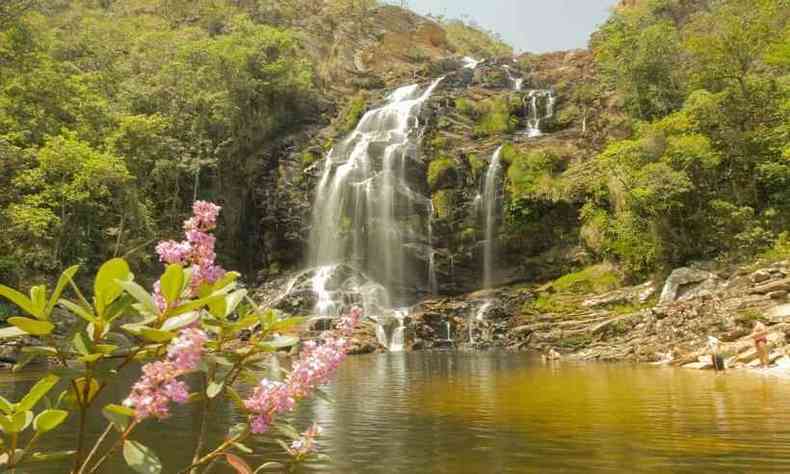 Cachoeira Serra Morena, um dos pontos visitados por turistas neste fim de semana, na Serra do Cip(foto: Acervo Ecoguias/Divulgao)