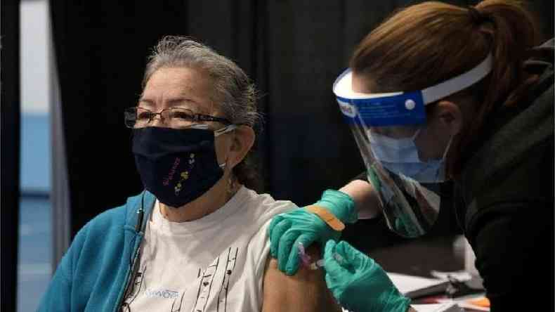 A idade avanada  o principal fator de risco da covid-19(foto: Reuters)