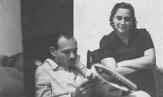 Bancrio Anthenor de Braga Farias e a mulher Fernandina, em visita de seis meses no Sanatrio Hugo Werneck em 1946(foto: Arquivo pessoal)
