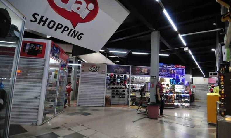 Shopping popular Uai 