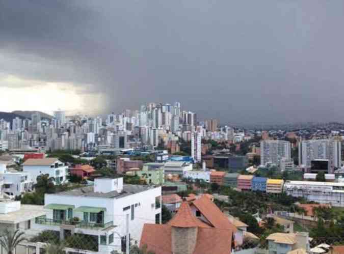 Nessa quinta-feira, foram registradas quedas de granizo em bairros de BH(foto: Marclio de Moraes/EM/D.A.Press)