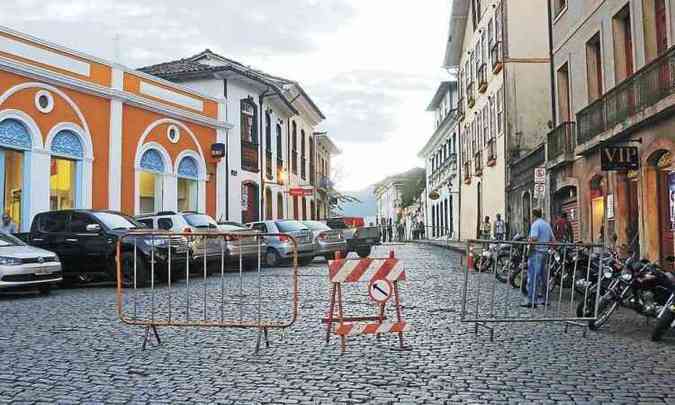 Trfego de veculos est proibido na histrica Rua Getlio Vargas(foto: Tlio Santos/EM/D.A Press)